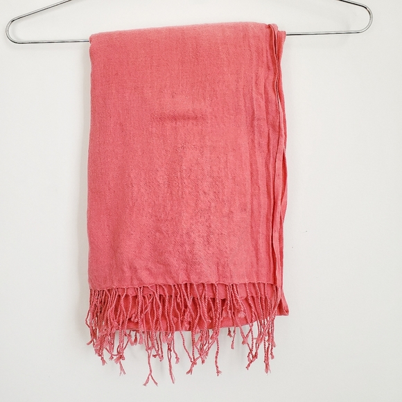 Coral scarf | BCBG - Picture 5 of 5